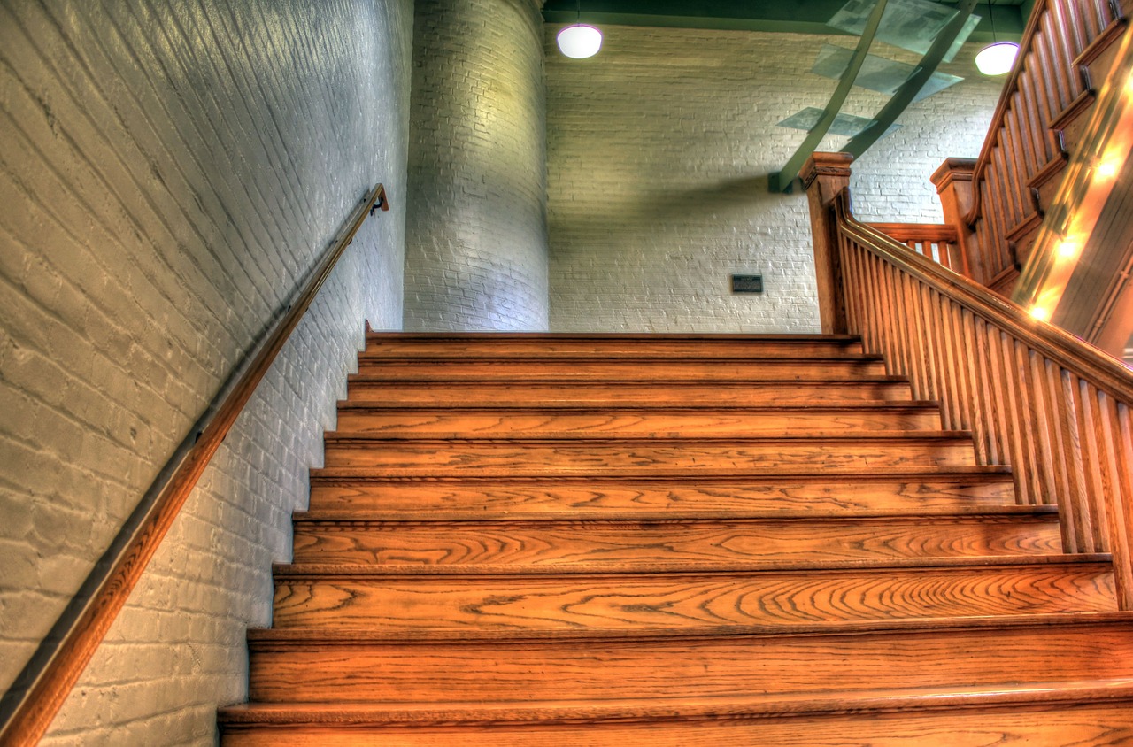 staircase-347318_1280